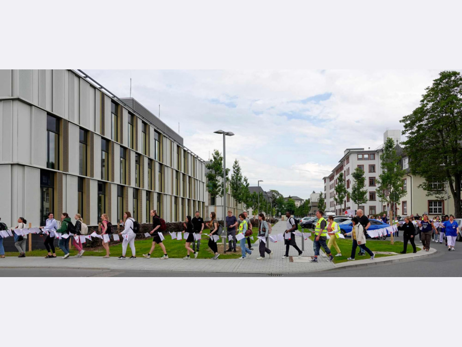 Demozug durch die Uniklinik