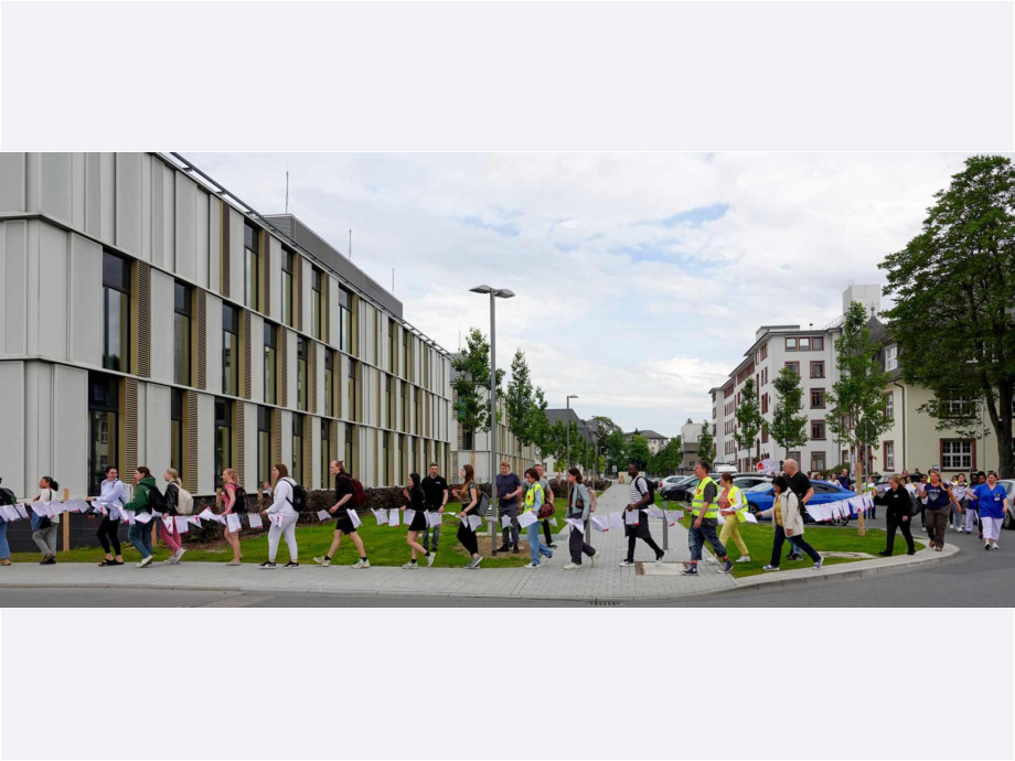 Demozug durch die Uniklinik