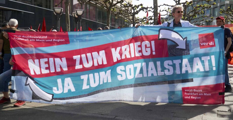 Demonstration und Kundgebung zum 1. Mai 2024 in Frankfurt am Main Demonstration und Kundgebung zum 1. Mai 2024 in Frankfurt am Main