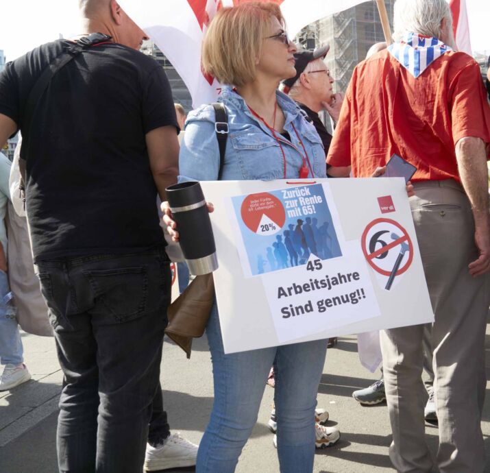 Demonstration und Kundgebung zum 1. Mai 2024 in Frankfurt am Main Demonstration und Kundgebung zum 1. Mai 2024 in Frankfurt am Main