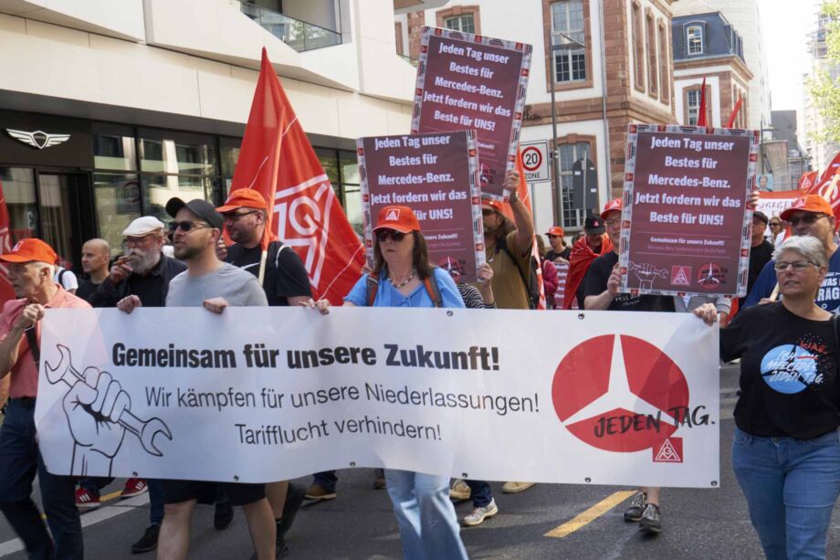 Demonstration und Kundgebung zum 1. Mai 2024 in Frankfurt am Main Demonstration und Kundgebung zum 1. Mai 2024 in Frankfurt am Main