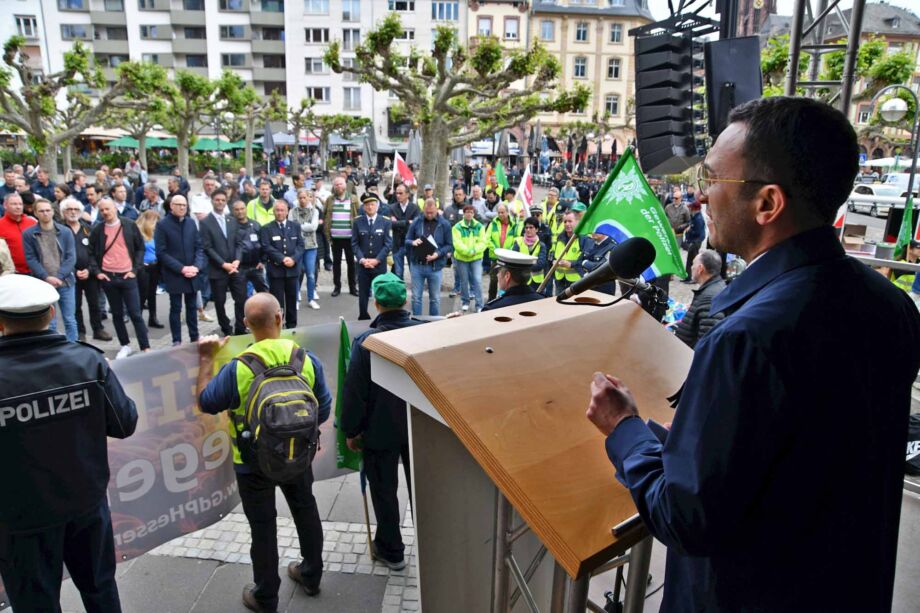 Keine Gewalt gegen Rettungskräfte - Demonstration am 4. Mai 2024 in Frankfurt Keine Gewalt gegen Rettungskräfte - Demonstration am 4. Mai 2024 in Frankfurt