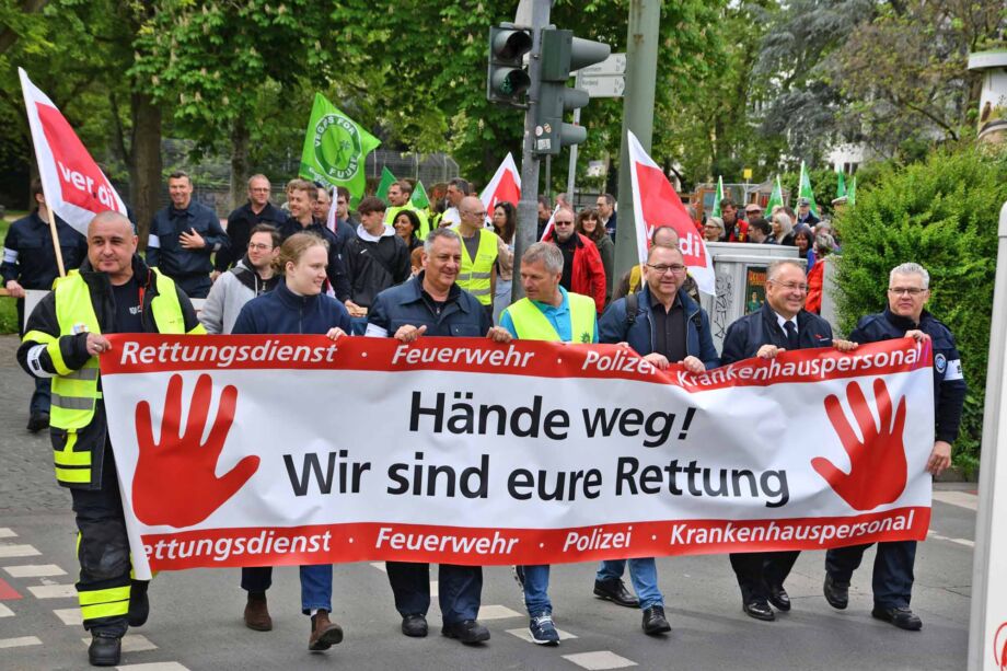 Keine Gewalt gegen Rettungskräfte - Demonstration am 4. Mai 2024 in Frankfurt Keine Gewalt gegen Rettungskräfte - Demonstration am 4. Mai 2024 in Frankfurt