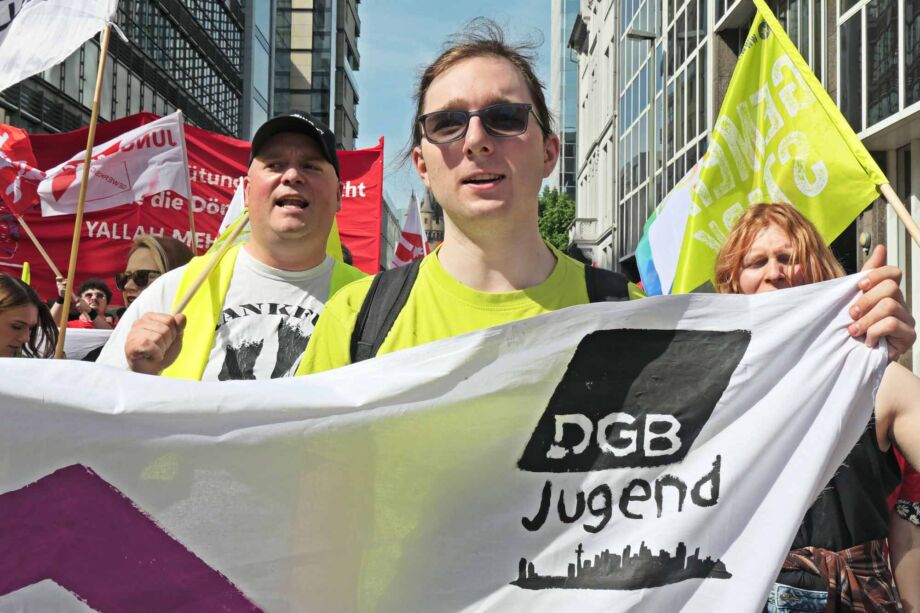 Demonstration und Kundgebung zum 1. Mai 2024 in Frankfurt am Main Demonstration und Kundgebung zum 1. Mai 2024 in Frankfurt am Main