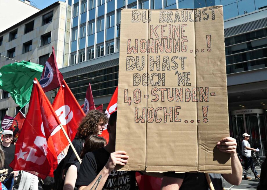 Demonstration und Kundgebung zum 1. Mai 2024 in Frankfurt am Main Demonstration und Kundgebung zum 1. Mai 2024 in Frankfurt am Main