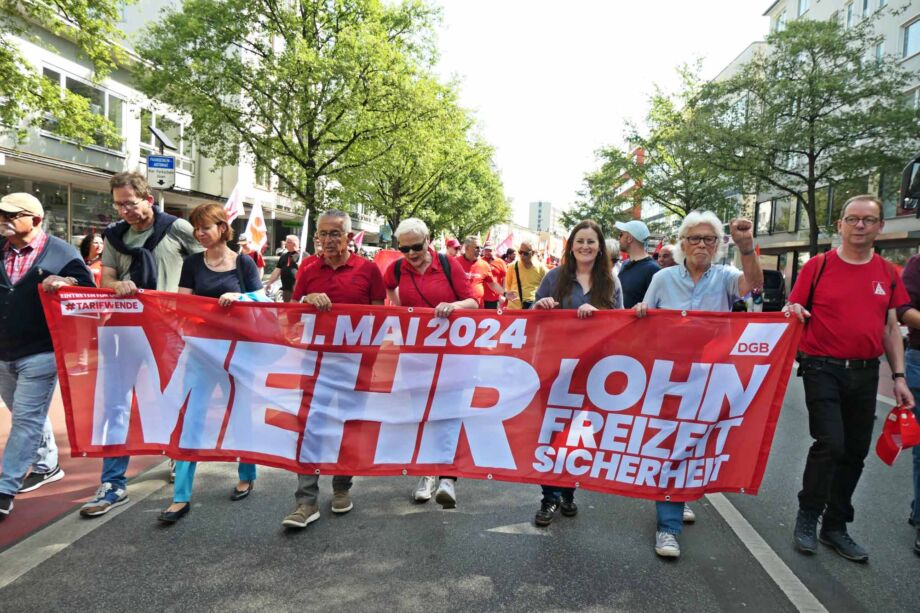 Demonstration und Kundgebung zum 1. Mai 2024 in Frankfurt am Main Demonstration und Kundgebung zum 1. Mai 2024 in Frankfurt am Main