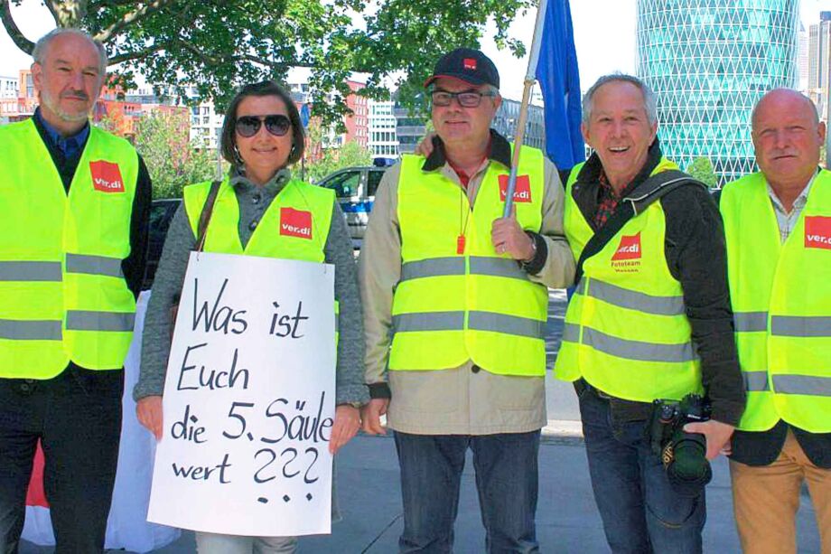 Kämpferische Mittagspause bei der Allianz im Mai 2015 Kämpferische Mittagspause bei der Allianz im Mai 2015