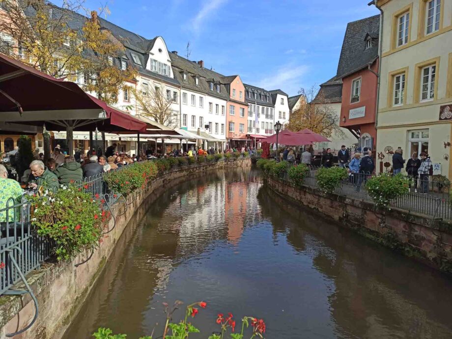 Rechts und links des Leukbach Rechts und links des Leukbach