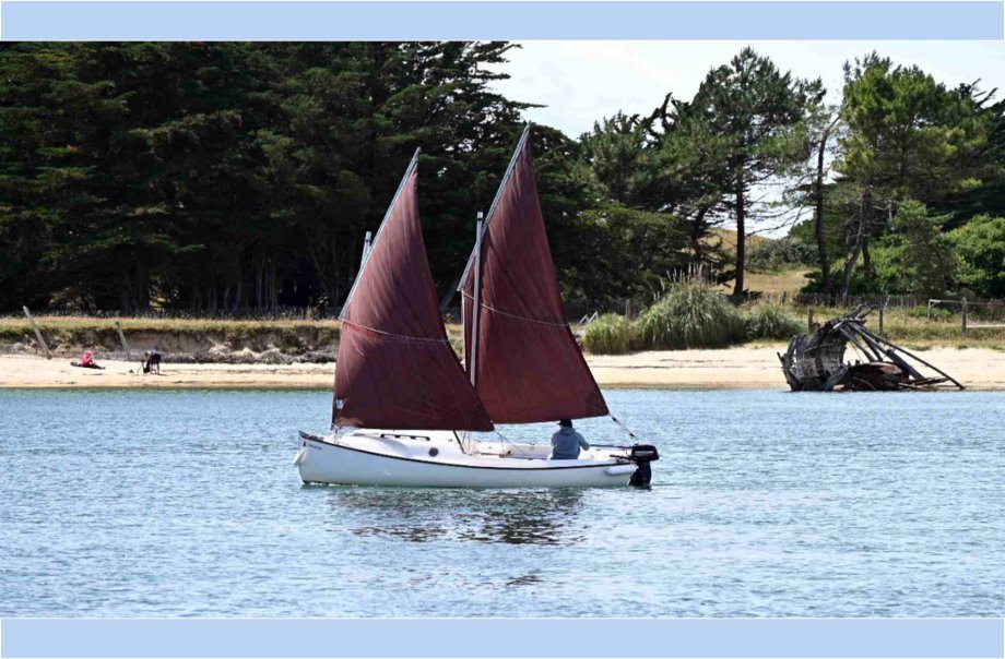 Traditionelle Dreieckssegel in der Bretagne
