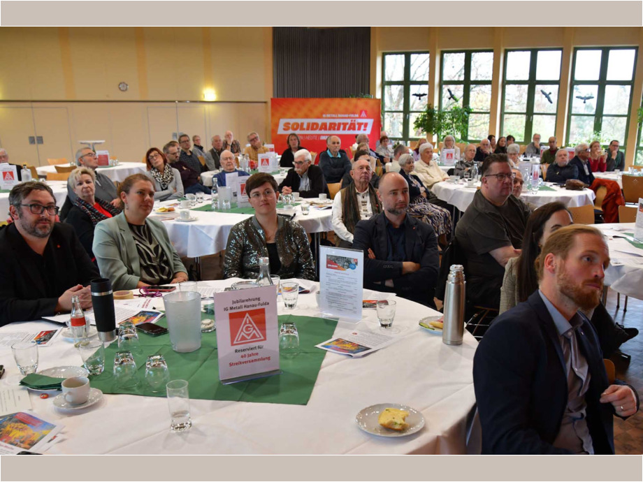 Aufmerksamkeit bei den ZuhörerInnen Aufmerksamkeit bei den ZuhörerInnen