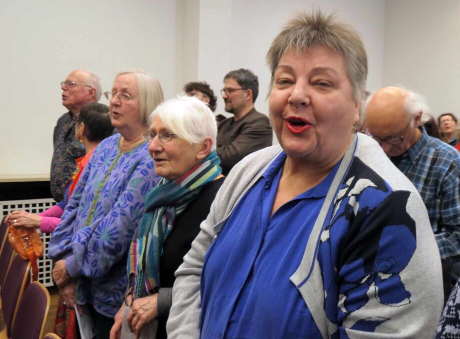 Alle zusammen singen "Die Internationale" Alle zusammen singen "Die Internationale"