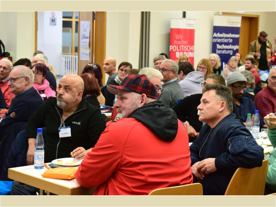 Voller Saal im Gewerkschaftshaus Voller Saal im Gewerkschaftshaus