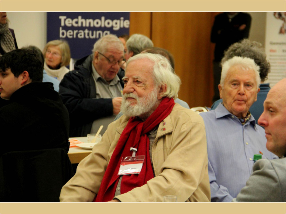 Voller Saal im Gewerkschaftshaus Voller Saal im Gewerkschaftshaus
