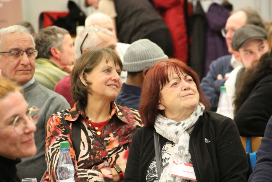 Voller Saal im Gewerkschaftshaus Voller Saal im Gewerkschaftshaus
