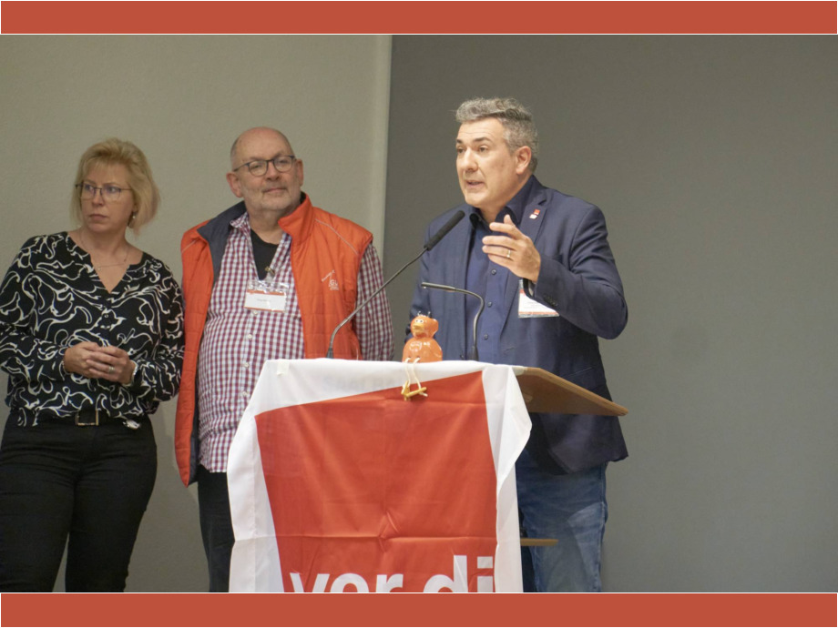 Begrüßung von Alexander Klein, Bezirksgeschäftsführung verdi Begrüßung von Alexander Klein, Bezirksgeschäftsführung verdi