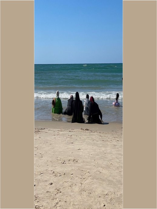 Frauen aus Ramalla, gemütlich die Wellen am Strand von Tel Aviv betrachtend