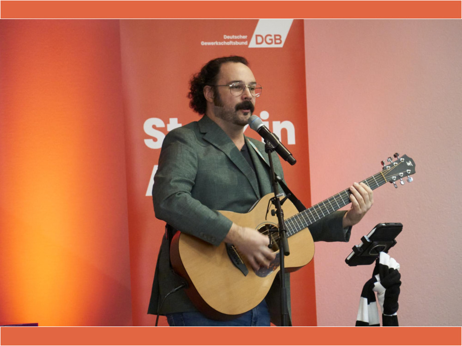 Musikalische Begleitung: Sebastian Bogensperger