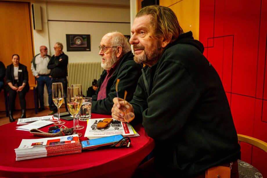 Peter Giefer, stellvertretender Vorsitzender des Vereins Fototeam Hessen e.V, schildert die Ziele und Projekte vom Fototeam