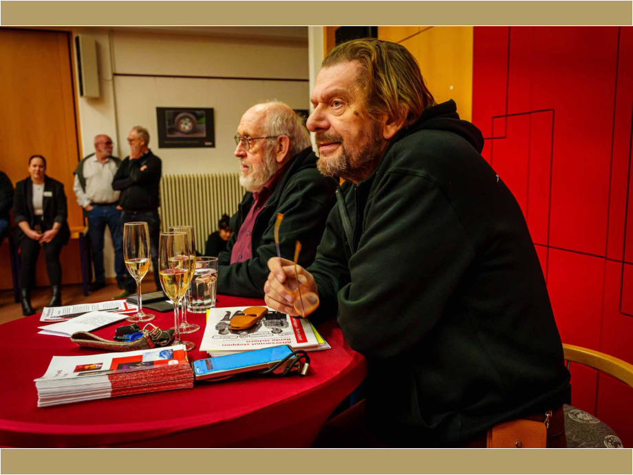 Peter Giefer, stellvertretender Vorsitzender des Vereins Fototeam Hessen e.V, schildert die Ziele und Projekte vom Fototeam Peter Giefer, stellvertretender Vorsitzender des Vereins Fototeam Hessen e.V, schildert die Ziele und Projekte vom Fototeam