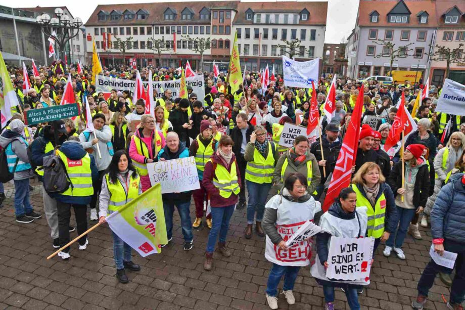 Die Beschäftigten sind überlastet, im öffentlichen Dienst sind viele Stellen unbesetzt