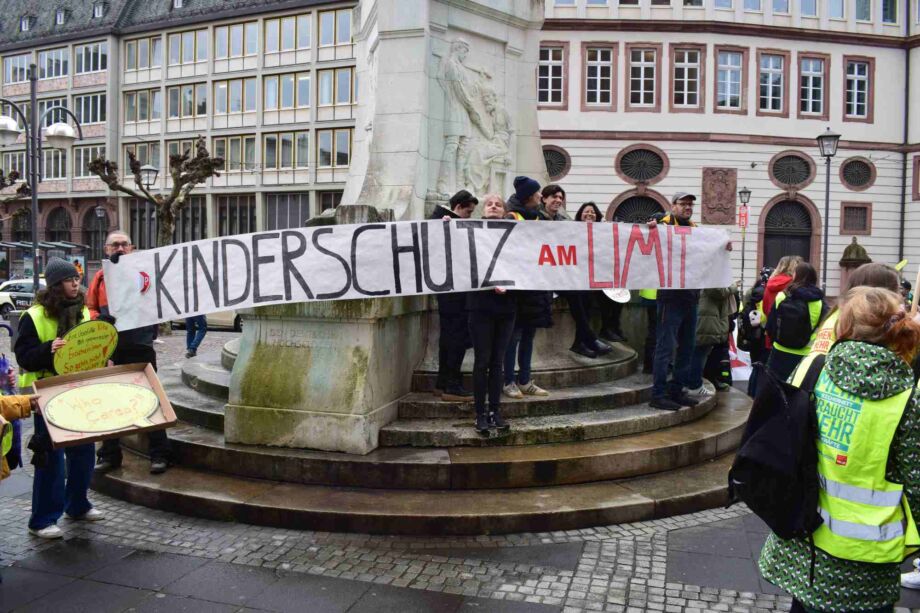 Kundgebung am Paulsplatz Kundgebung am Paulsplatz