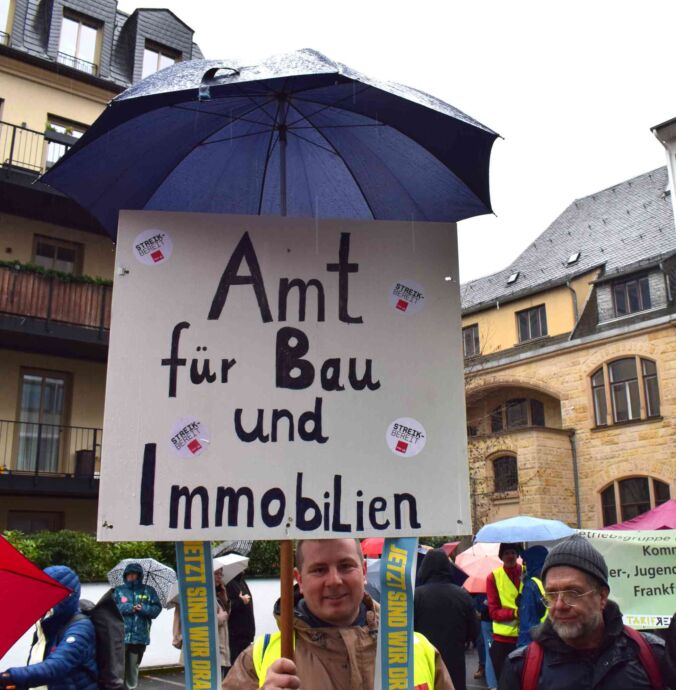 Wir sind mehr wert! Wir sind mehr wert!