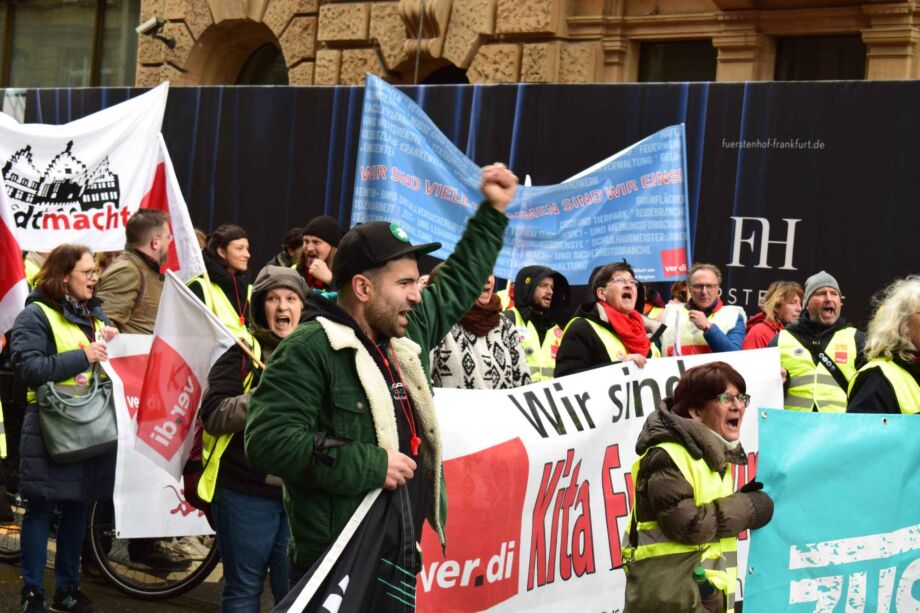 Demozug durch die Stadt Demozug durch die Stadt