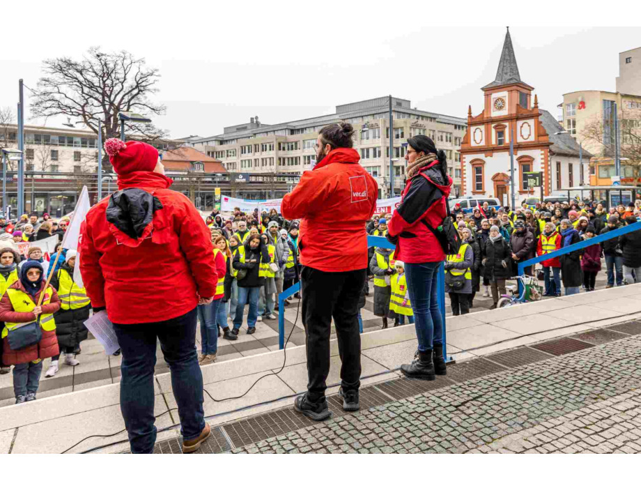 vor dem Offenbacher Rathaus vor dem Offenbacher Rathaus