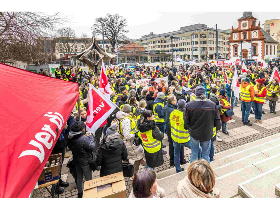 vor dem Offenbacher Rathaus vor dem Offenbacher Rathaus