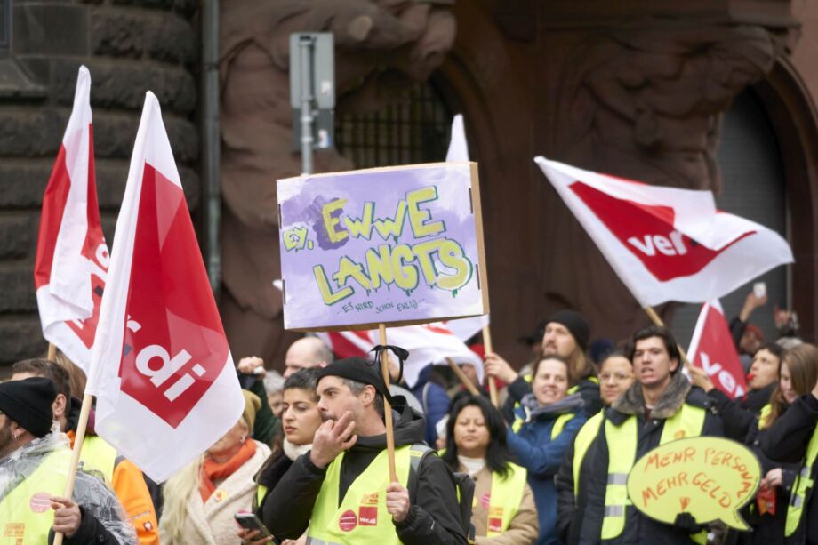 Demozug durch die Stadt Demozug durch die Stadt