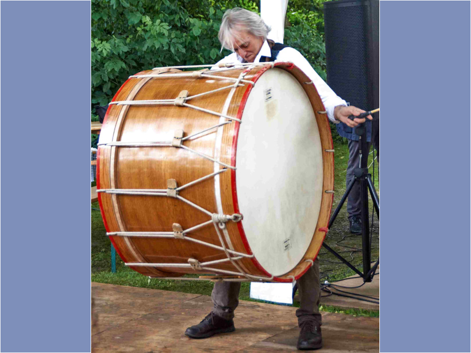 Groß