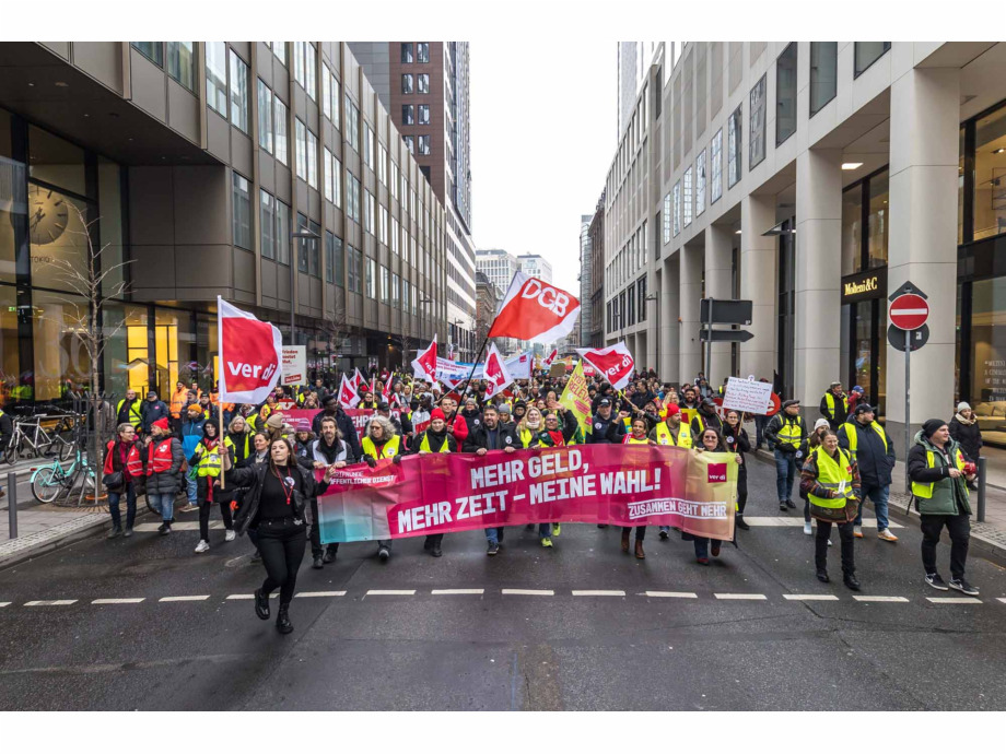 Tarifverhandlungen für den Öffentlichen Dienst, Warnstreik am 12.02.2025 in Frankfurt am Main