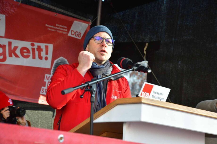 2500 Beamte und Beamtinnen demonstrieren in Frankfurt 2500 Beamte und Beamtinnen demonstrieren in Frankfurt