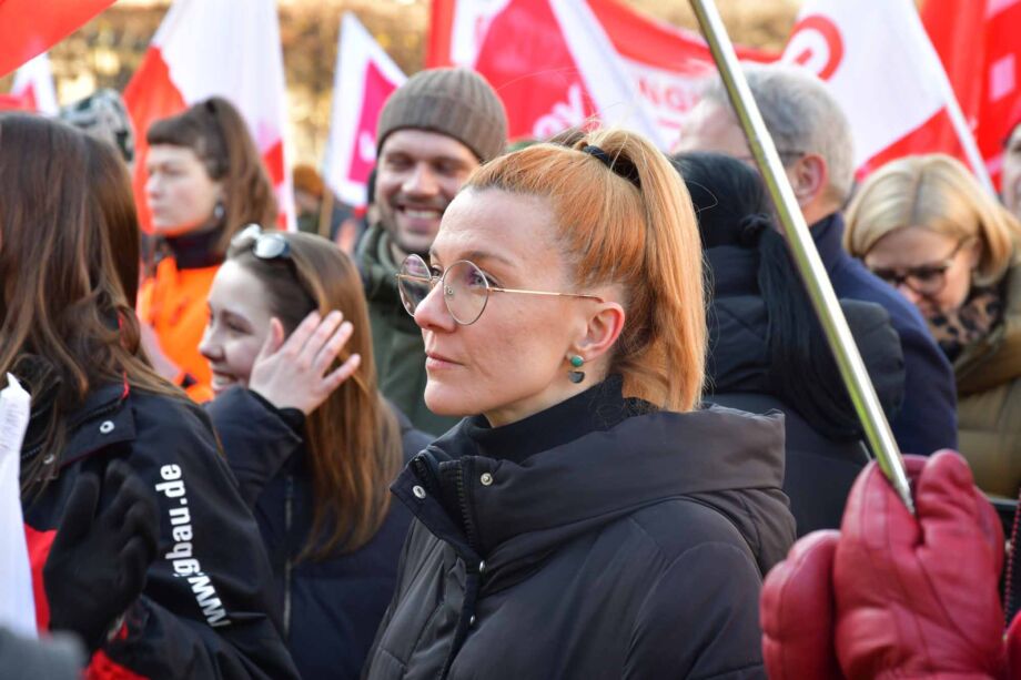 2500 Beamte und Beamtinnen demonstrieren in Frankfurt 2500 Beamte und Beamtinnen demonstrieren in Frankfurt
