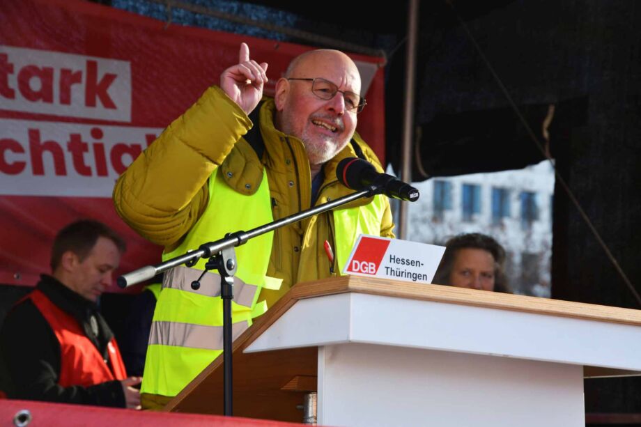 2500 Beamte und Beamtinnen demonstrieren in Frankfurt 2500 Beamte und Beamtinnen demonstrieren in Frankfurt