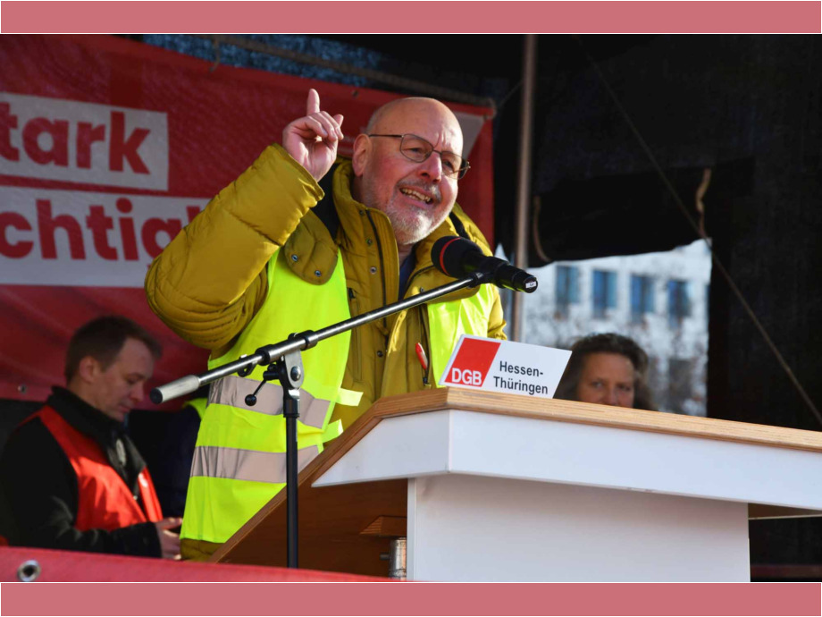 2500 Beamte und Beamtinnen demonstrieren in Frankfurt
