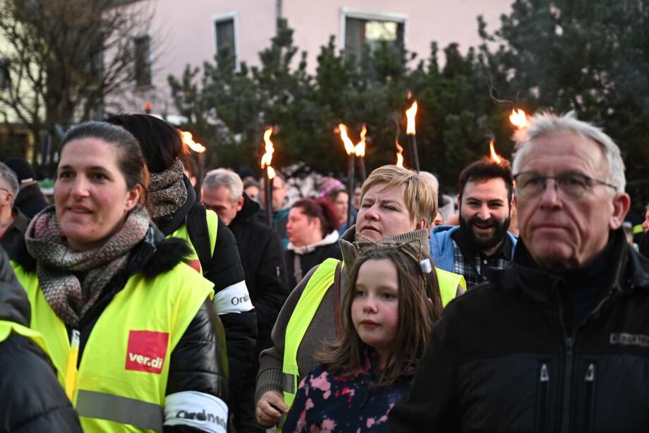 Über 400 Arbeitsplätze sind gefährdet Über 400 Arbeitsplätze sind gefährdet
