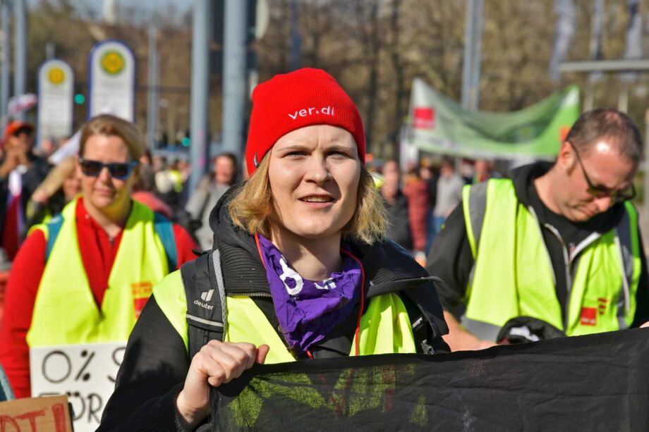 Demozug durch die Stadt Demozug durch die Stadt