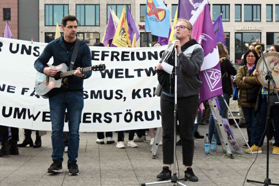 Mit Musikbegleitung