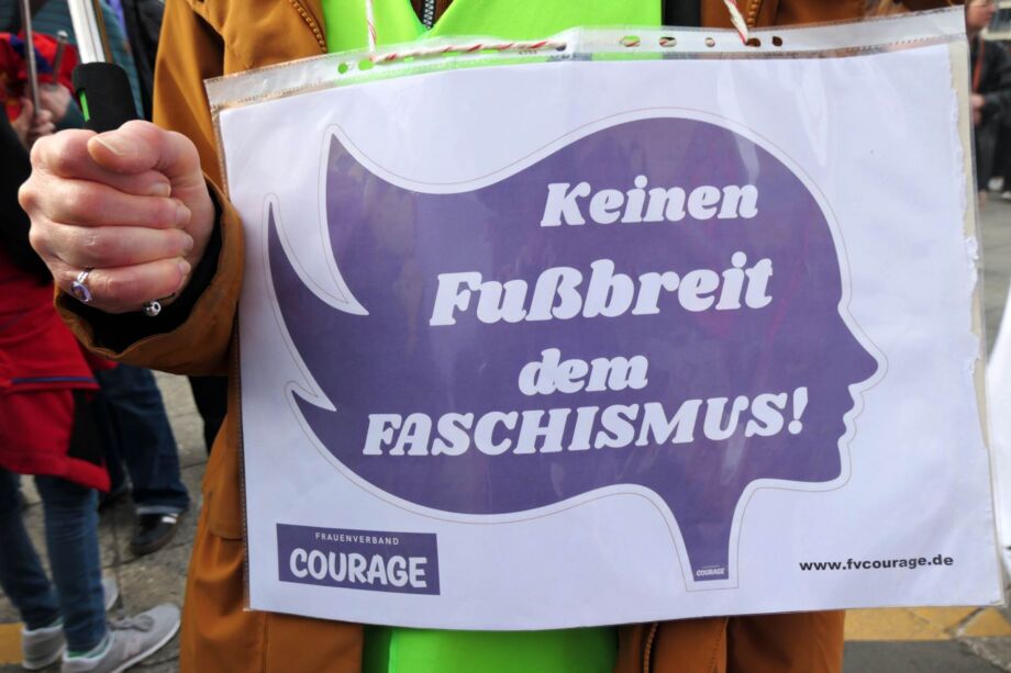 Keinen Millimeter nach Rechts