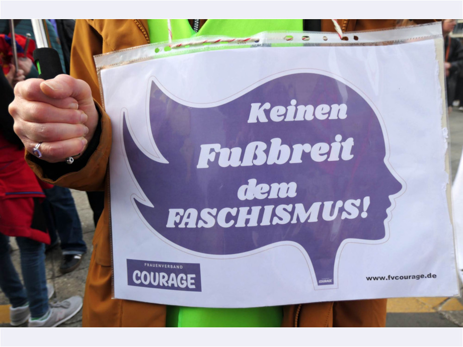 Keinen Millimeter nach Rechts