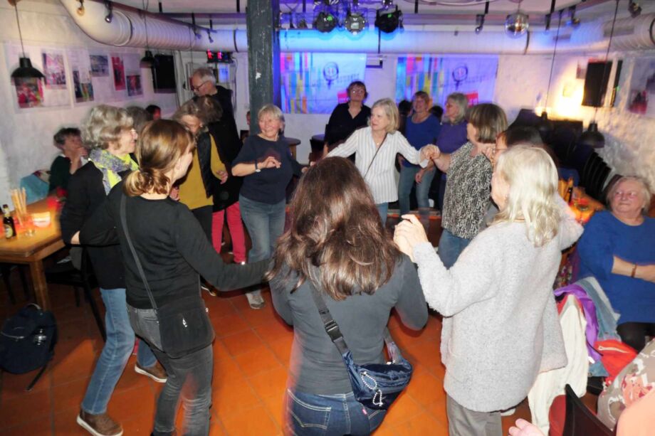 Frauentagsparty im Club Voltaire