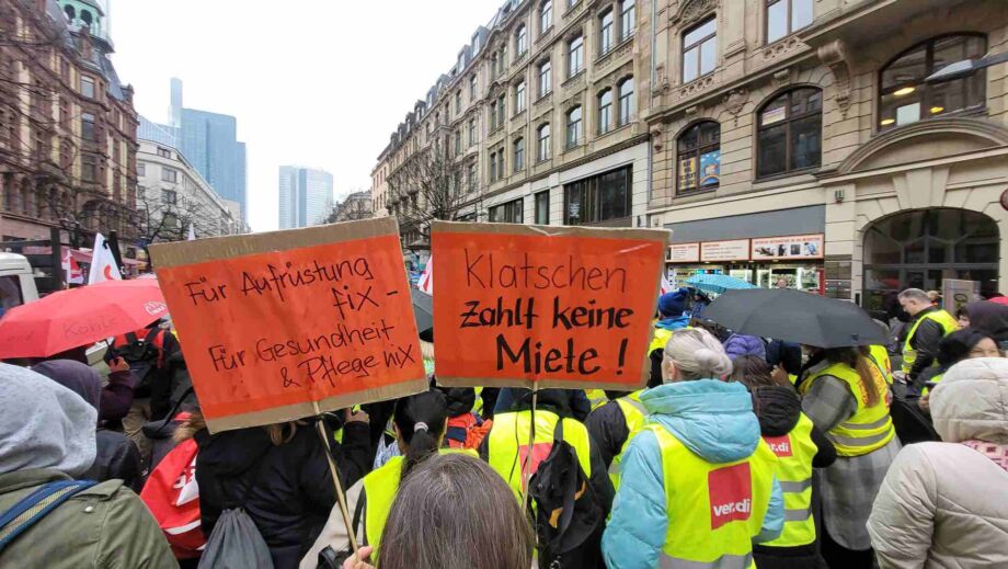 Demozug durch die Stadt Demozug durch die Stadt