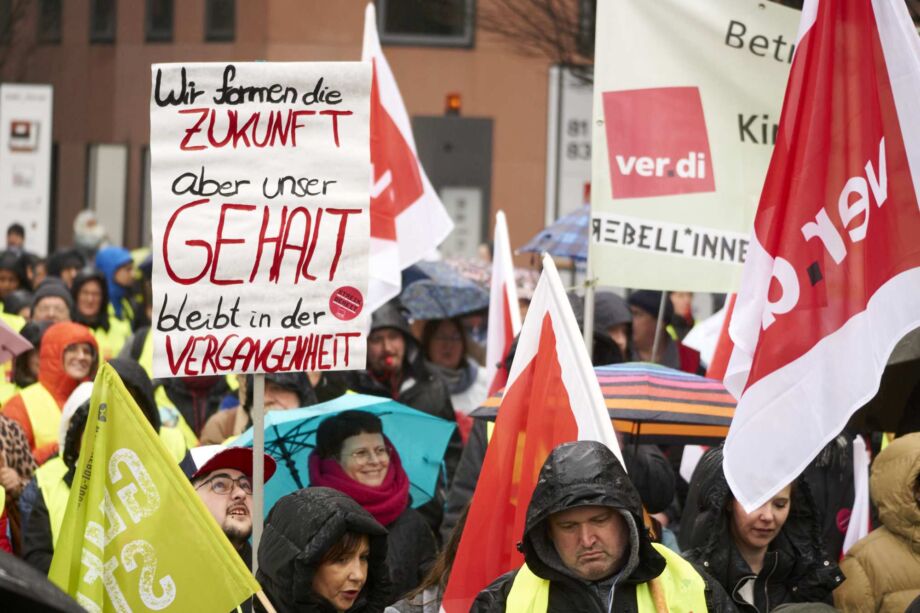 Demozug durch die Stadt Demozug durch die Stadt