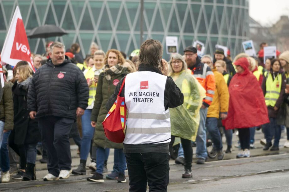 Auf der Mainbrücke Auf der Mainbrücke