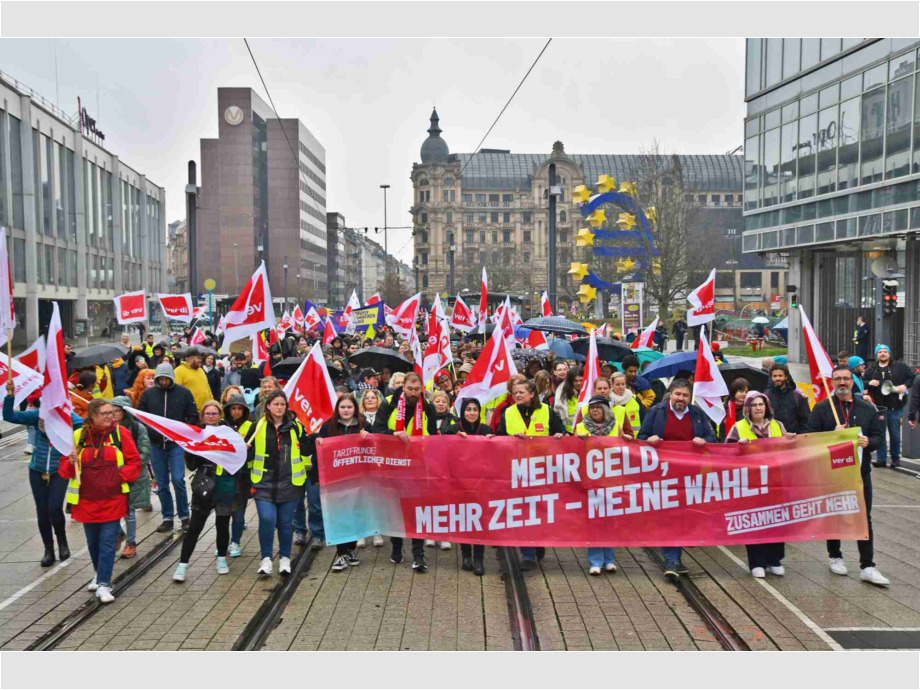 Demozug am Theaterplatz