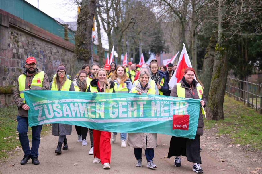 Demozug durch die Stadt Demozug durch die Stadt
