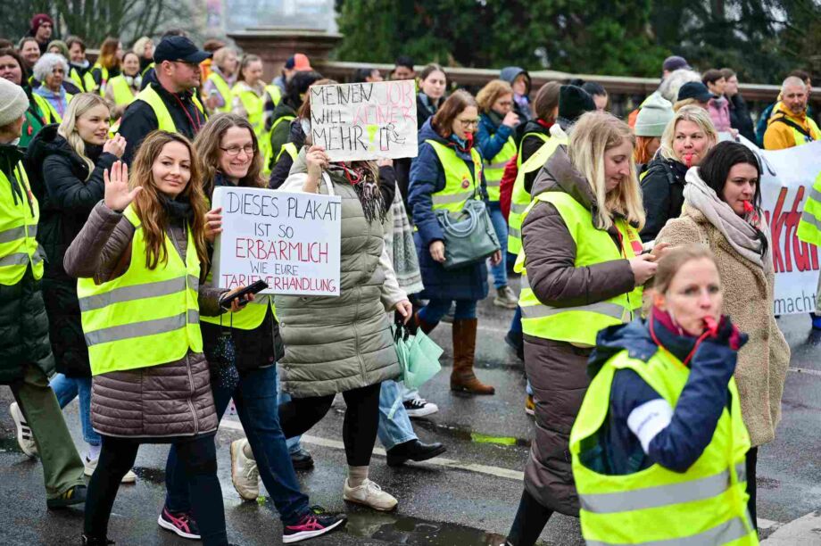 Demozug durch die Stadt Demozug durch die Stadt