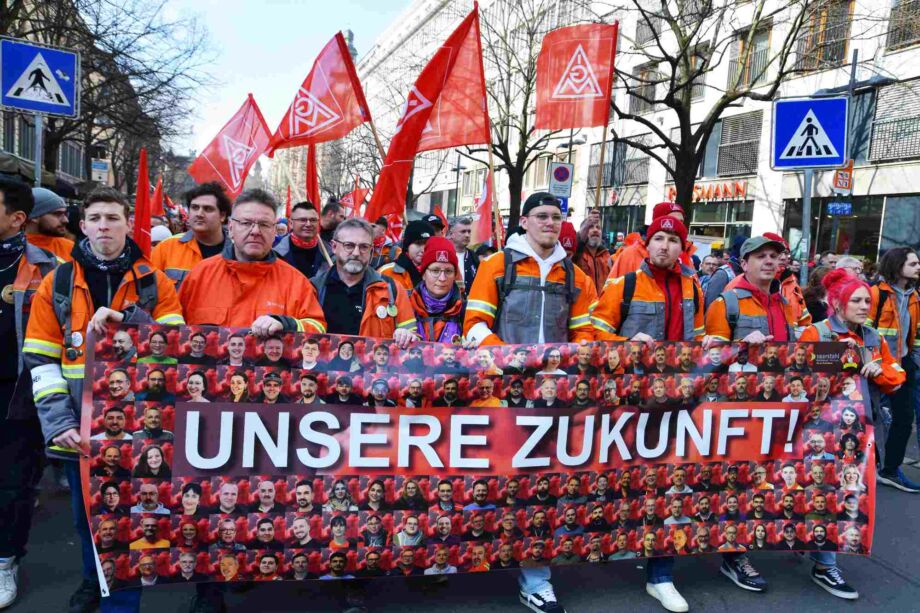 Demozug durch die Stadt Demozug durch die Stadt