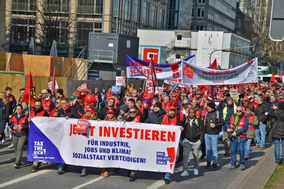 Demozug durch die Stadt Demozug durch die Stadt